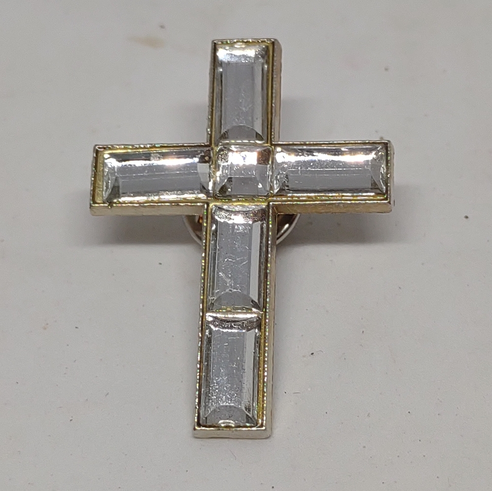 Oriental Trading Co. Crystal Cross Silver Tone Tie Tac Pin 1 1/2"l HAIDUO 5/14